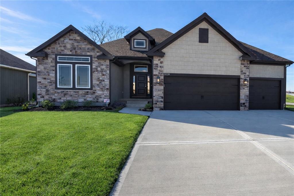 Listing Photo MLS #HMS2617239