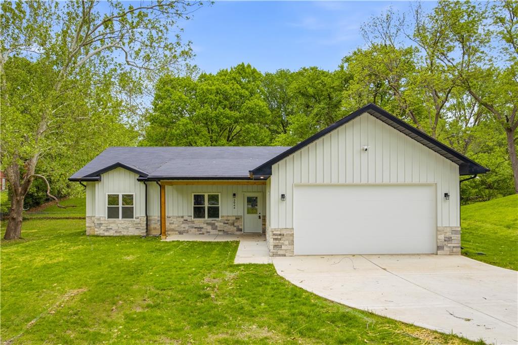 Listing Photo MLS #HMS2617274