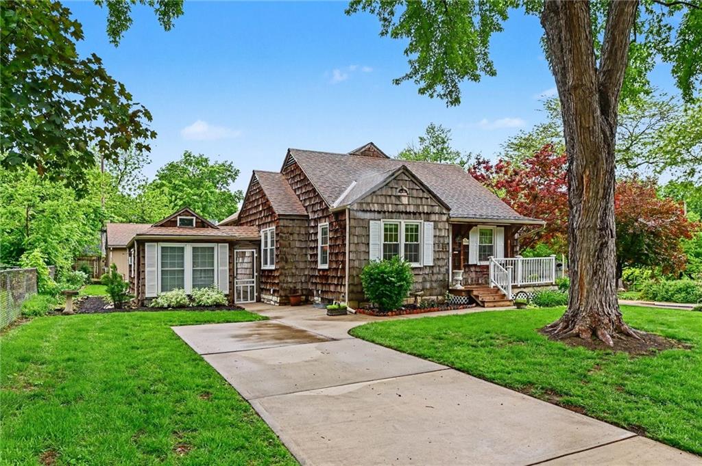 Listing Photo MLS #HMS2617584