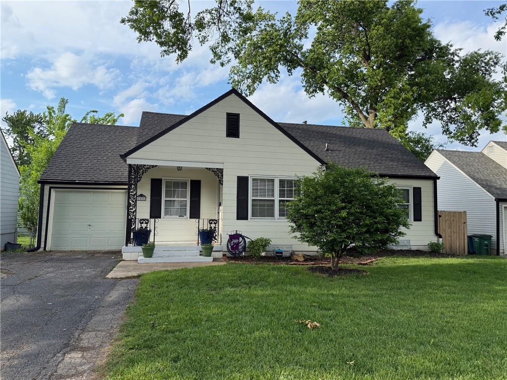 Listing Photo MLS #HMS2617598
