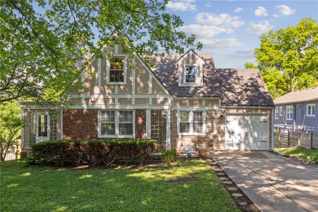 Listing Photo MLS #HMS2617776