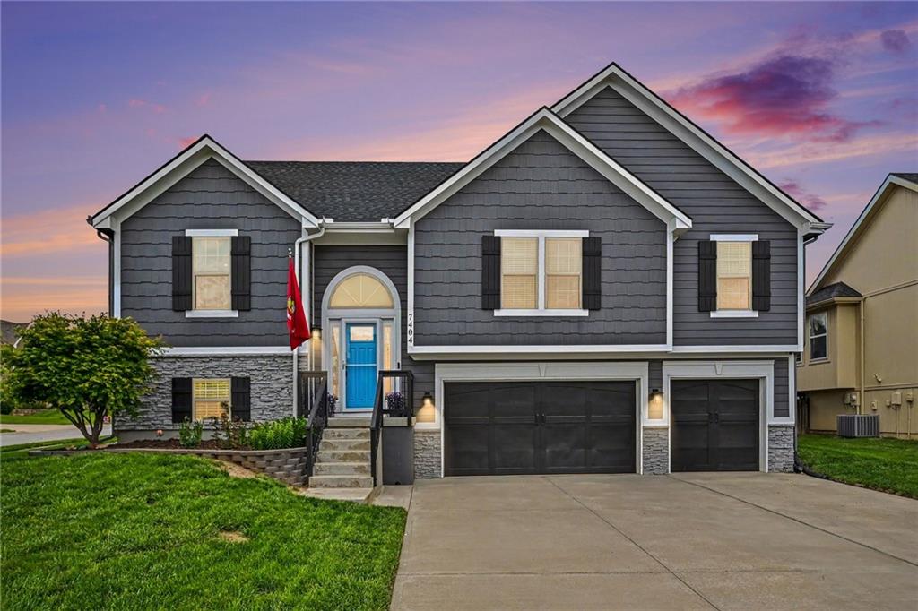 Listing Photo MLS #HMS2617793