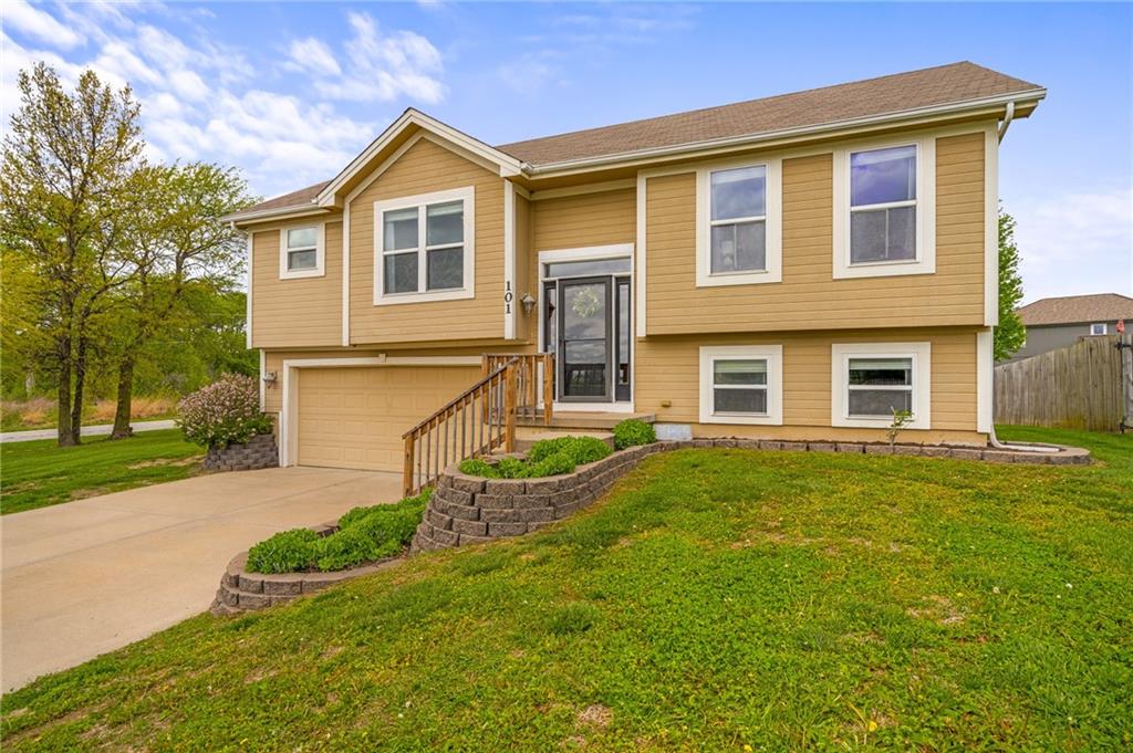 Listing Photo MLS #HMS2617913