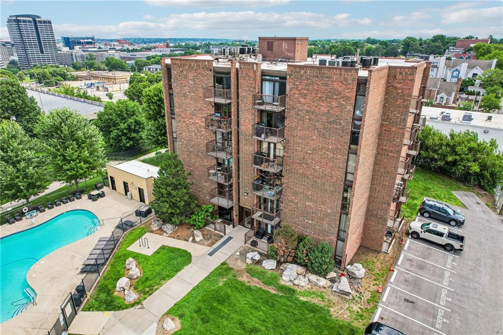 Listing Photo MLS #HMS2617935