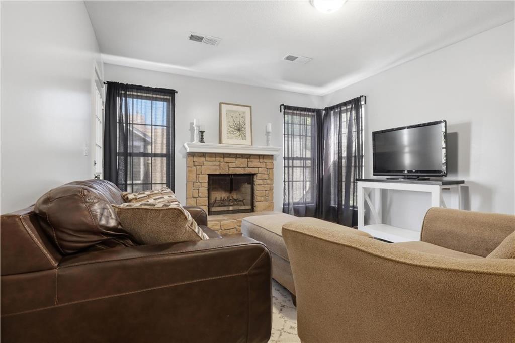 Listing Photo MLS #HMS2618000