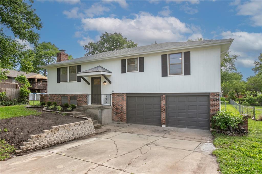 Listing Photo MLS #HMS2618175
