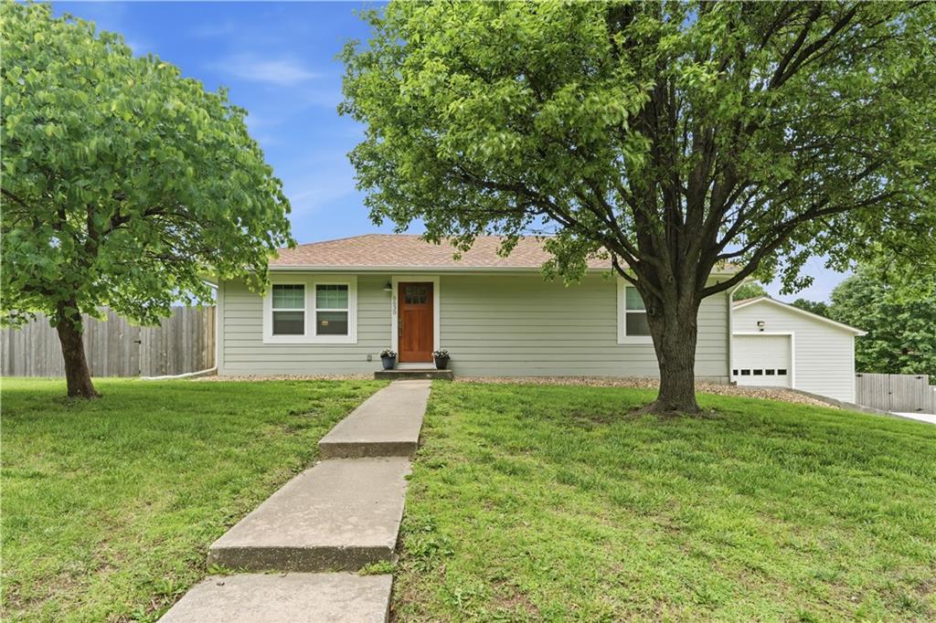 Listing Photo MLS #HMS2618594