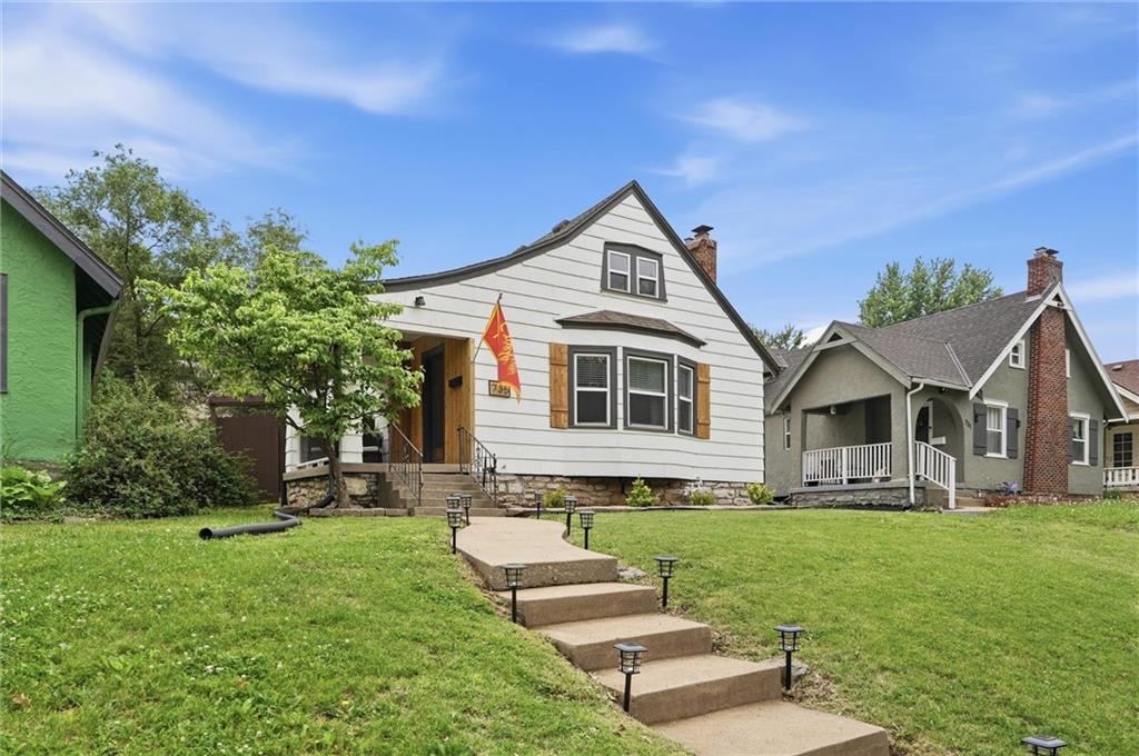 Listing Photo MLS #HMS2618723