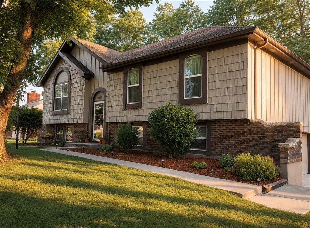 Listing Photo MLS #HMS2618874