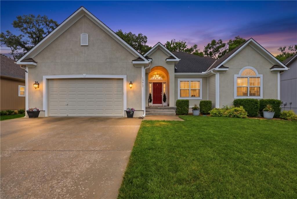Listing Photo MLS #HMS2618926