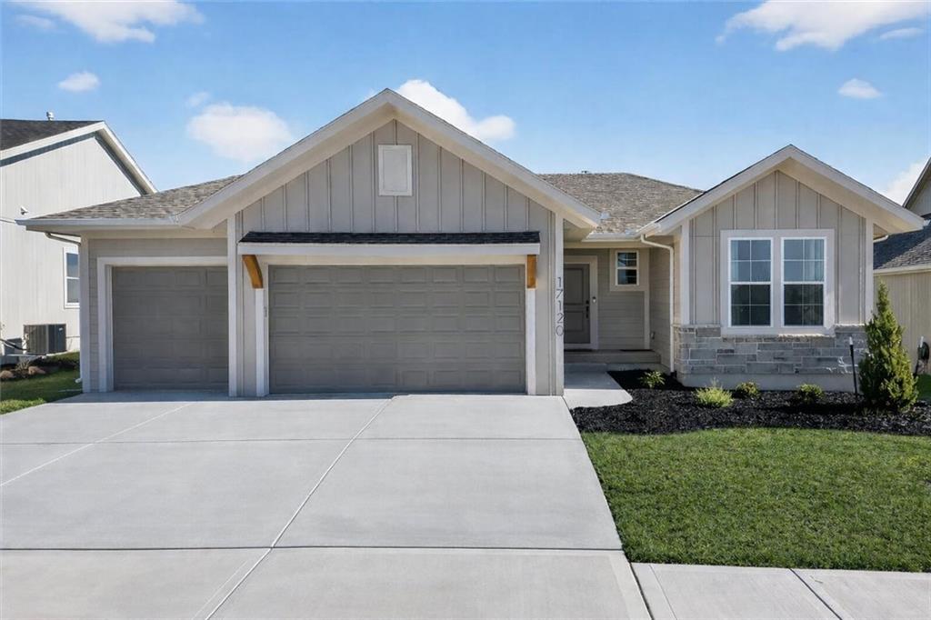 Listing Photo MLS #HMS2619172