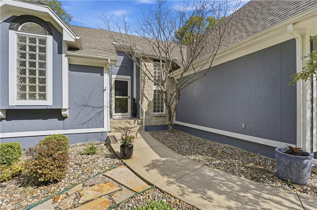 Listing Photo MLS #HMS2619193