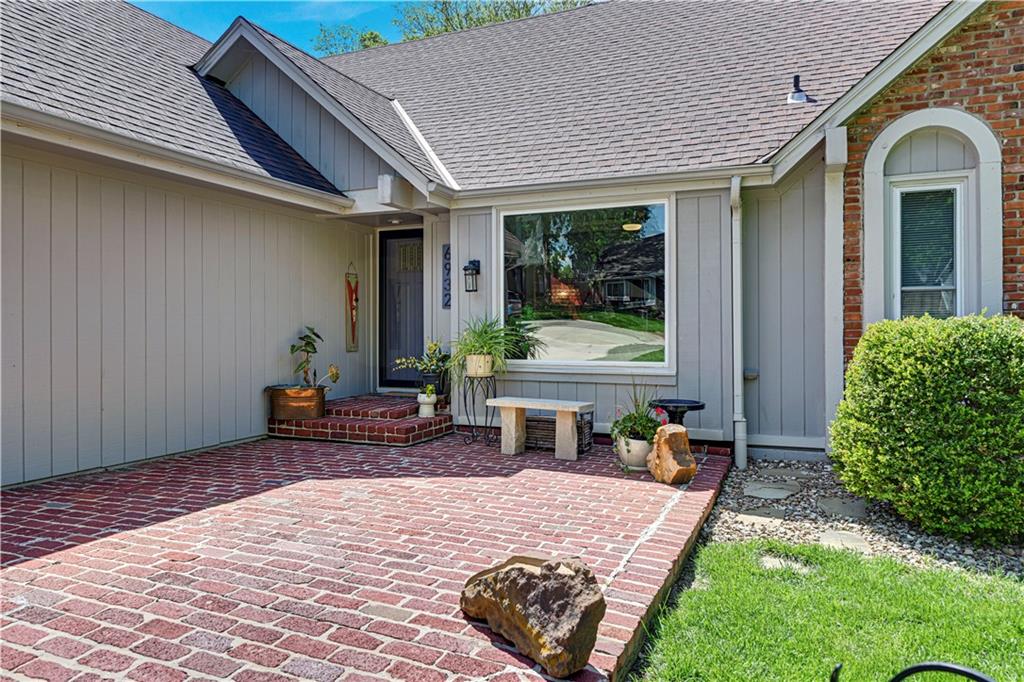 Listing Photo MLS #HMS2619215