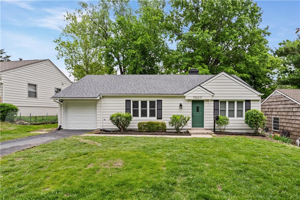 Listing Photo MLS #HMS2619274