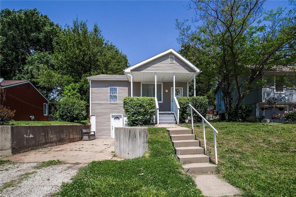 Listing Photo MLS #HMS2619711