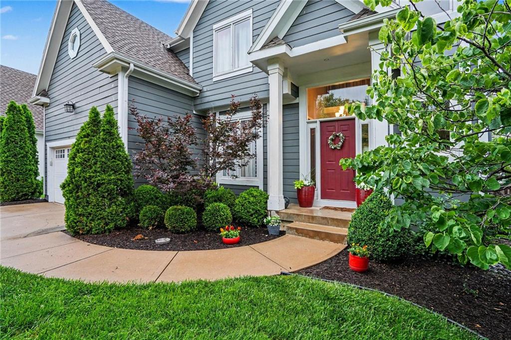 Listing Photo MLS #HMS2619721