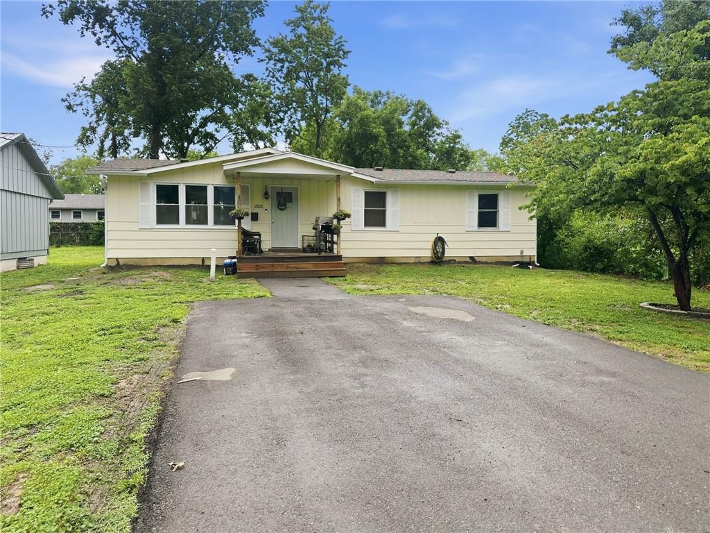 Listing Photo MLS #HMS2620296