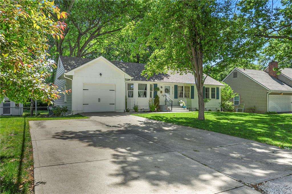Listing Photo MLS #HMS2620624