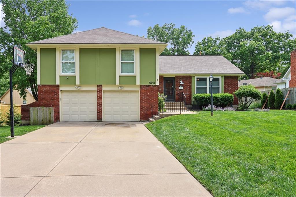 Listing Photo MLS #HMS2621199
