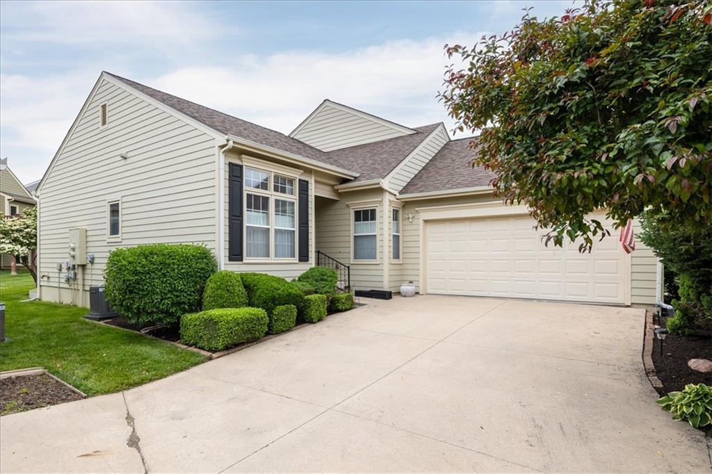 Listing Photo MLS #HMS2621998