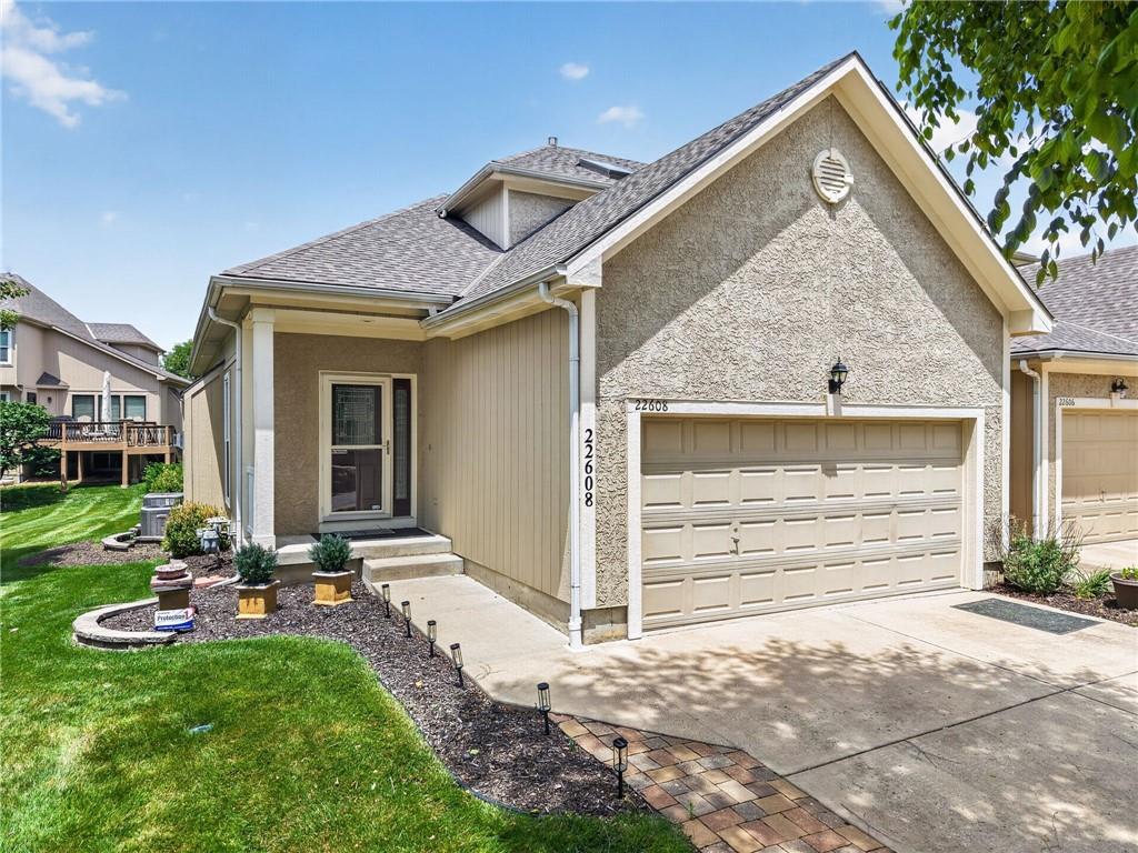 Listing Photo MLS #HMS2622479