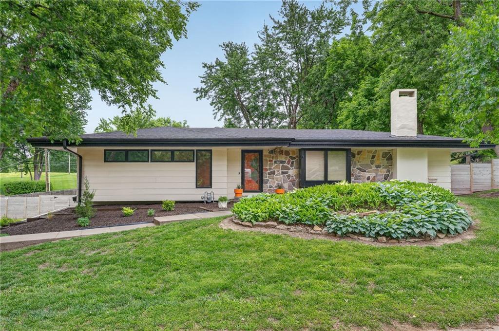 Listing Photo MLS #HMS2622902