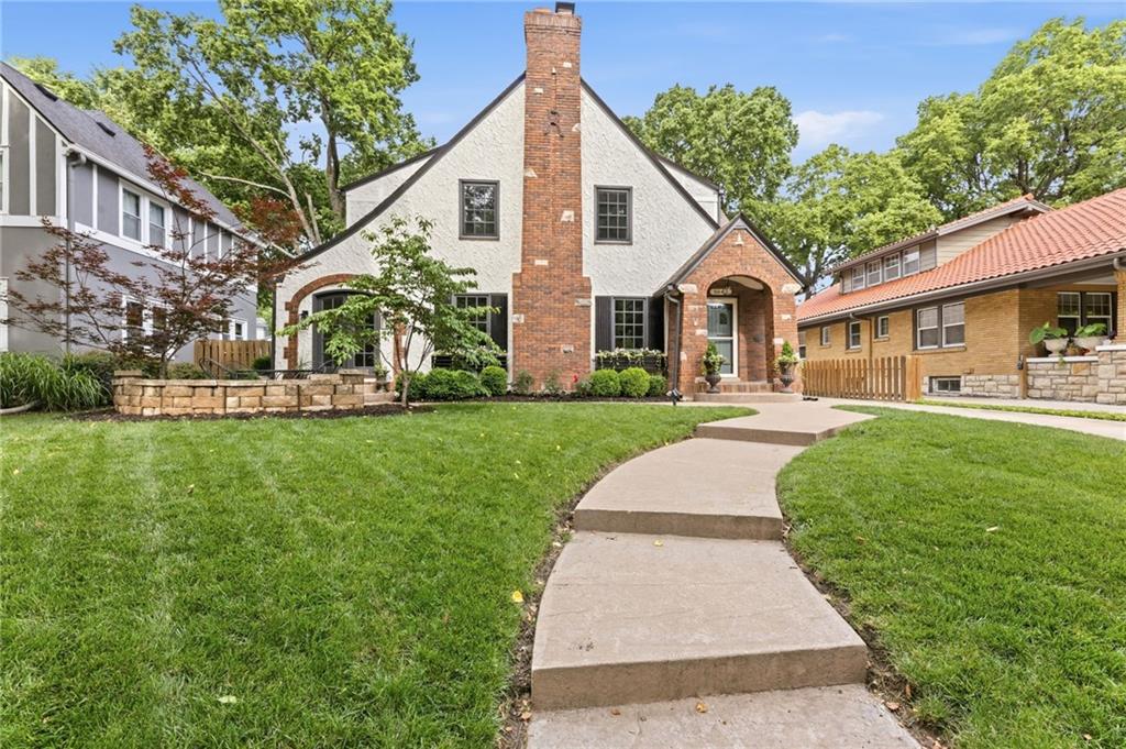 Listing Photo MLS #HMS2622963