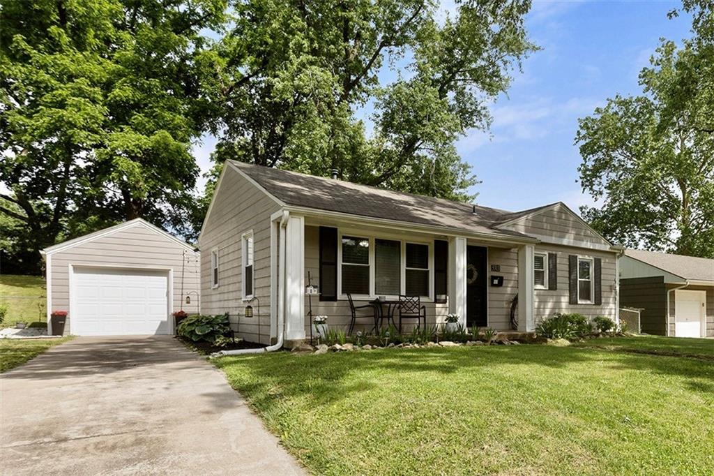 Listing Photo MLS #HMS2623033