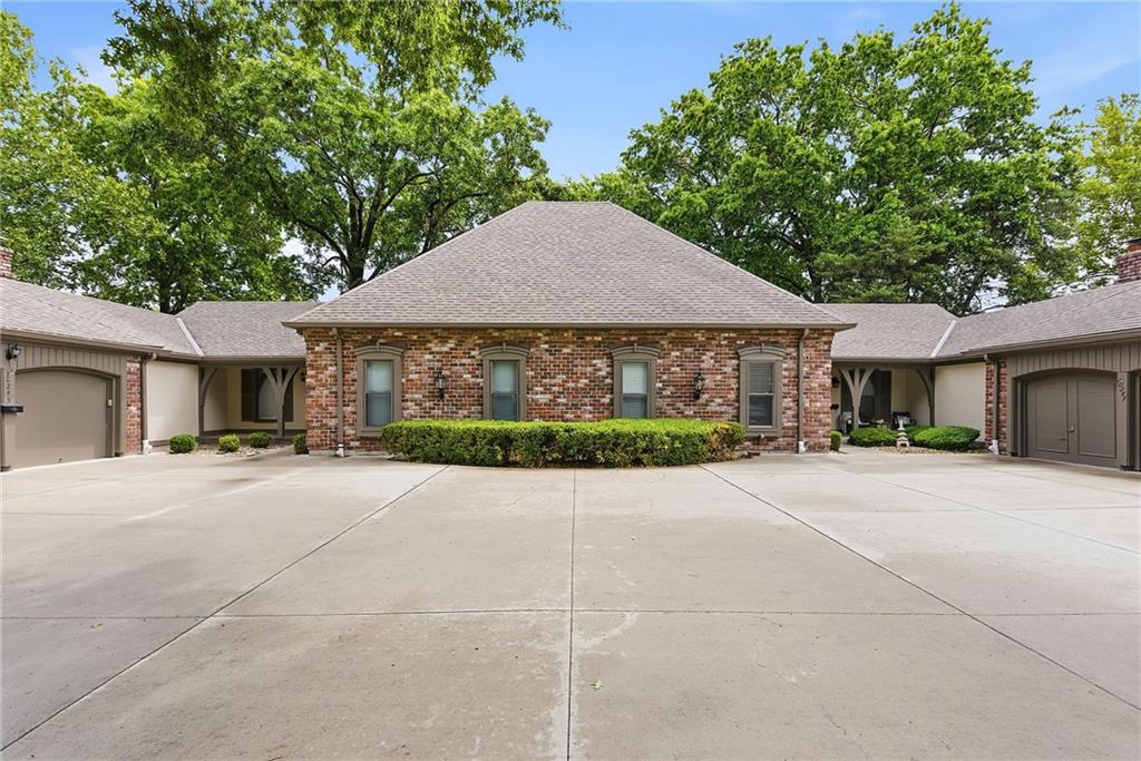 Listing Photo MLS #HMS2623288