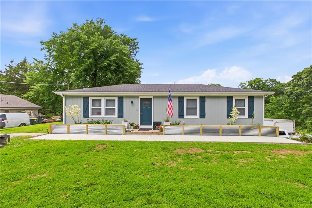 Listing Photo MLS #HMS2623361