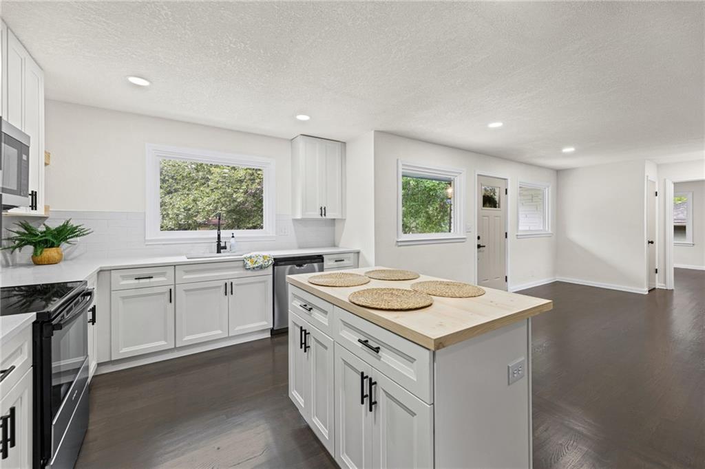 Listing Photo MLS #HMS2623382