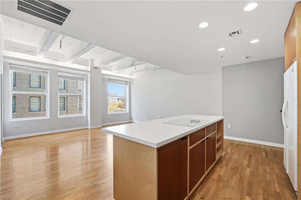 Listing Photo MLS #HMS2623596