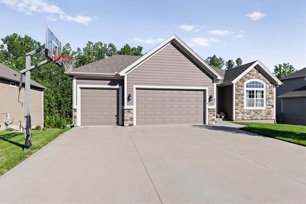 Listing Photo MLS #HMS2623897