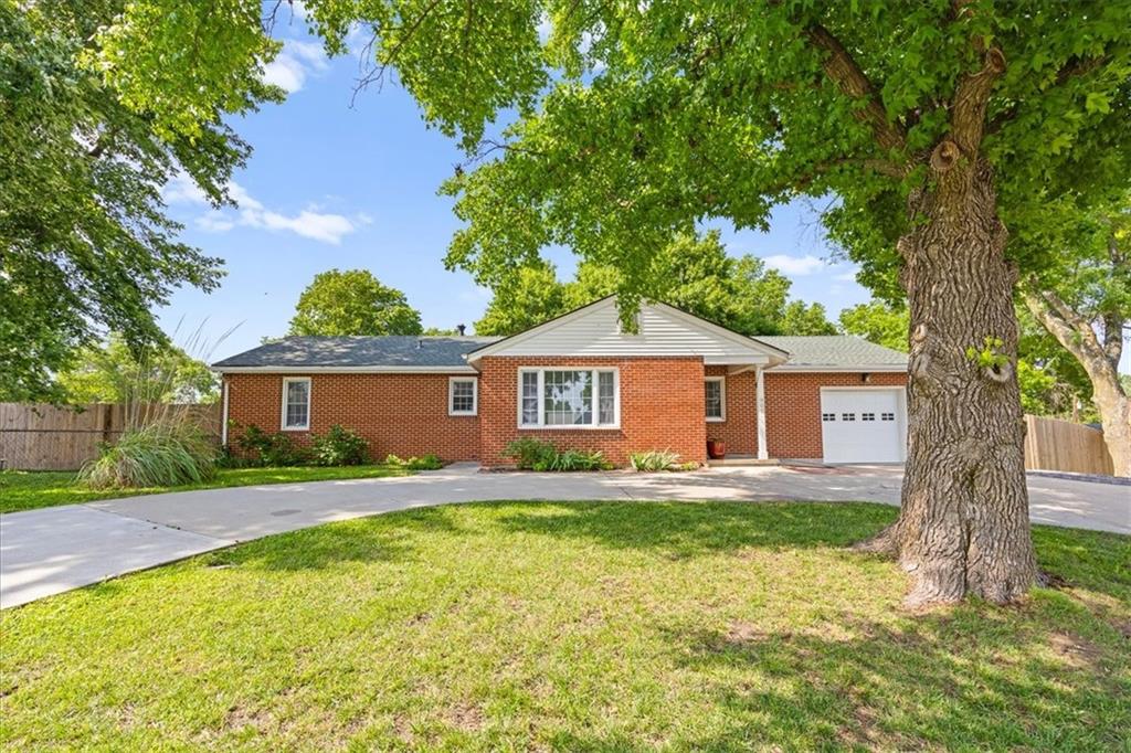 Listing Photo MLS #HMS2624029
