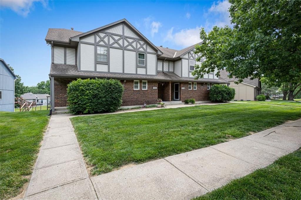 Listing Photo MLS #HMS2624279