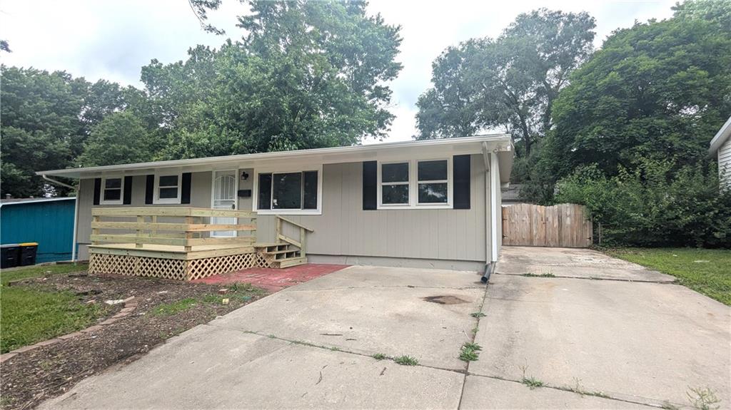 Listing Photo MLS #HMS2624374