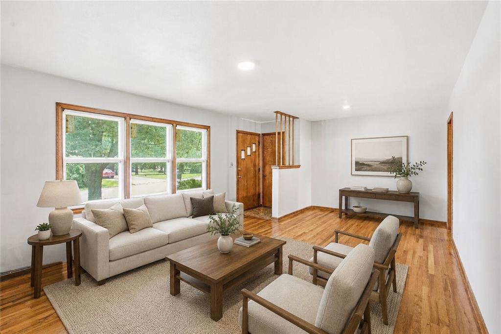 Listing Photo MLS #HMS2624547