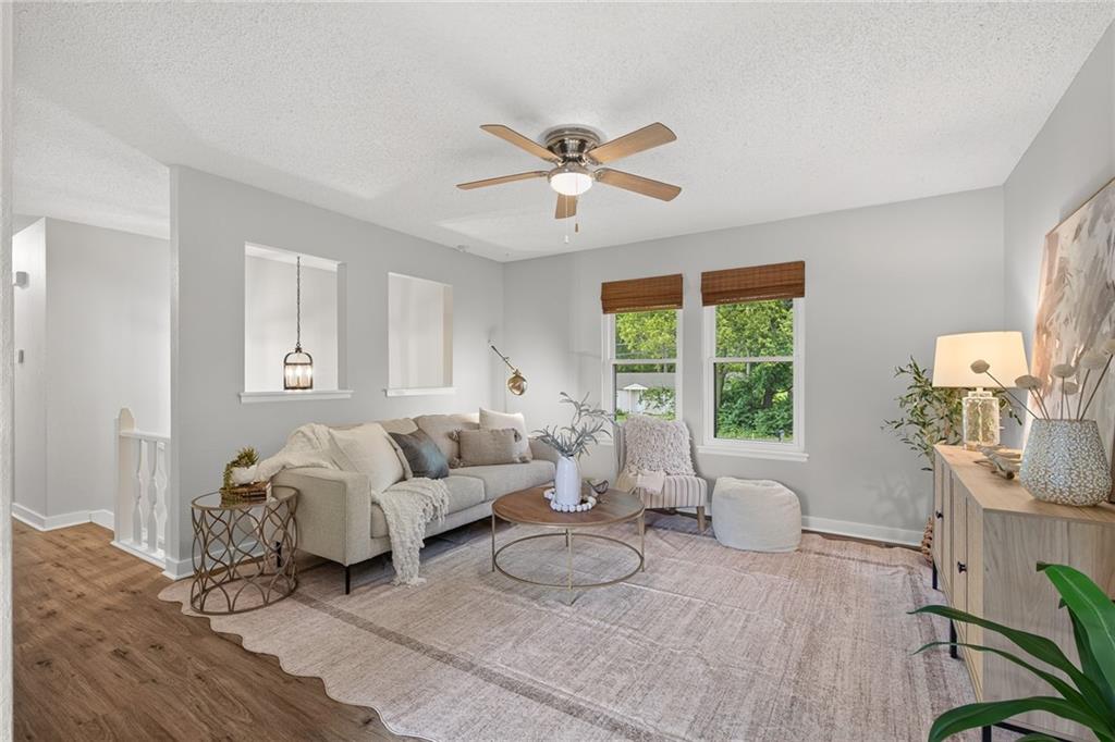 Listing Photo MLS #HMS2624585