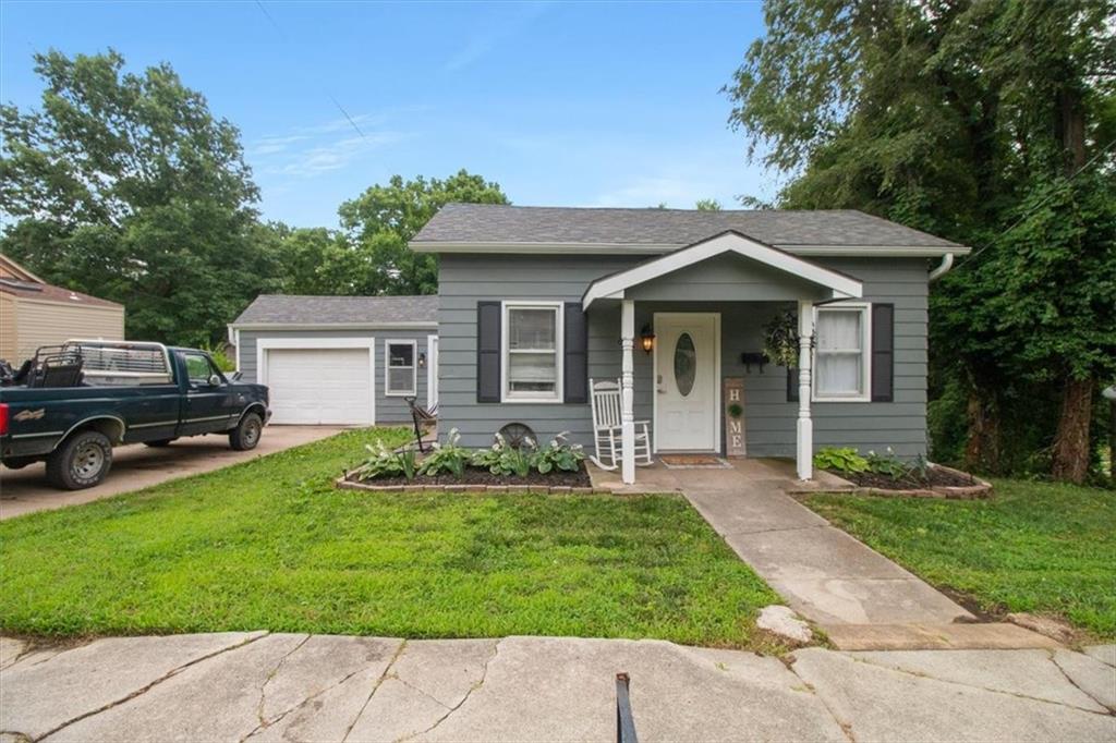 Listing Photo MLS #HMS2624786