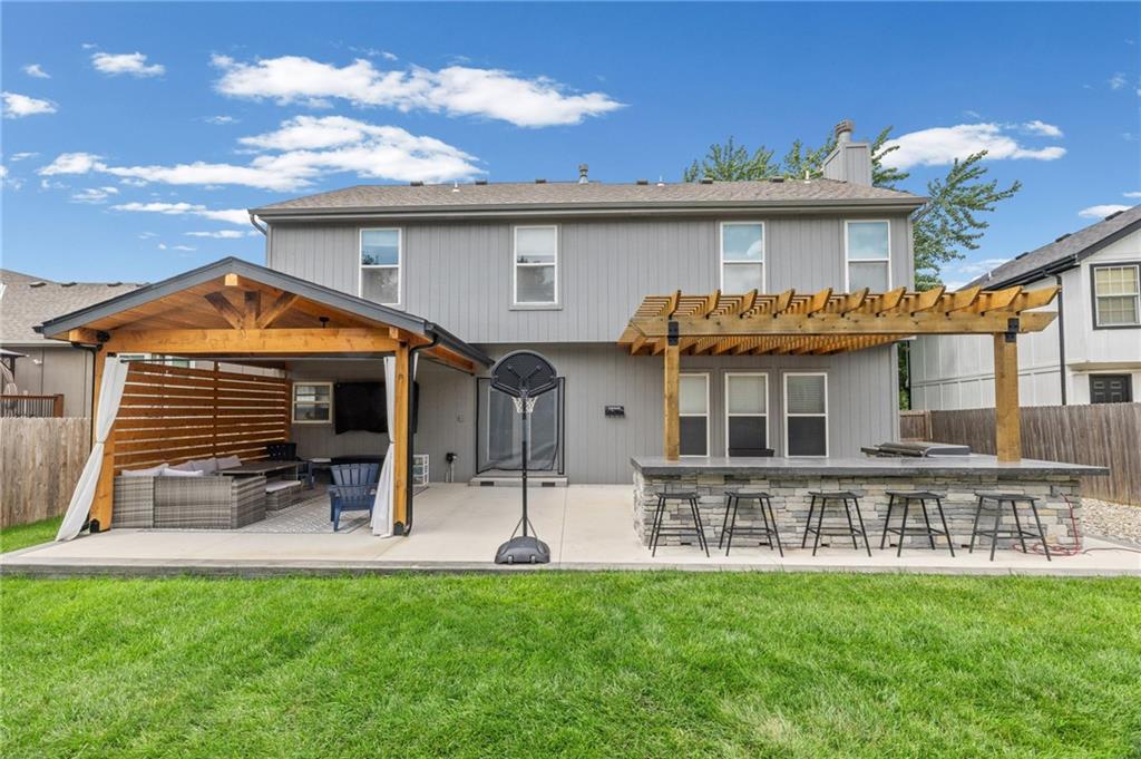 Listing Photo MLS #HMS2625174