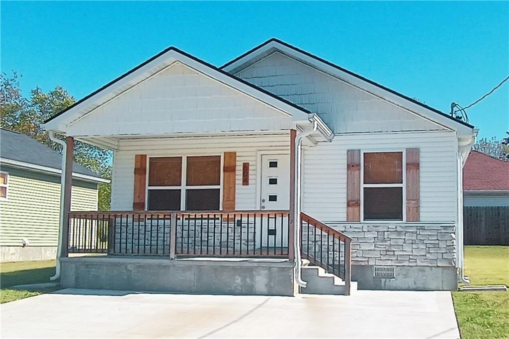 Listing Photo MLS #HMS2625181