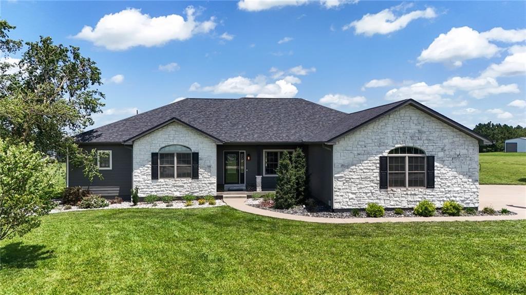 Listing Photo MLS #HMS2625200