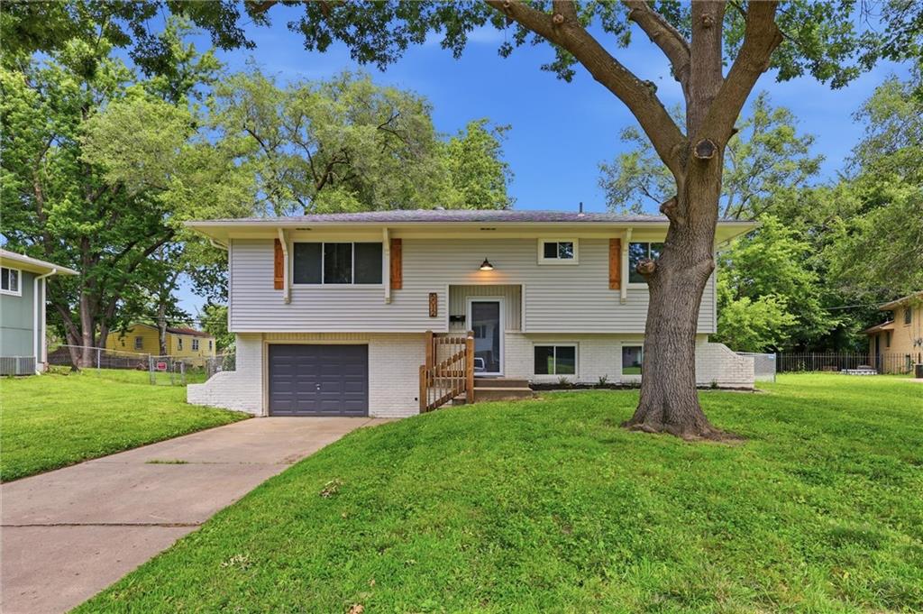 Listing Photo MLS #HMS2625295