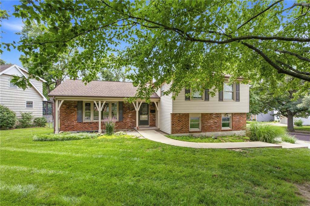 Listing Photo MLS #HMS2625319