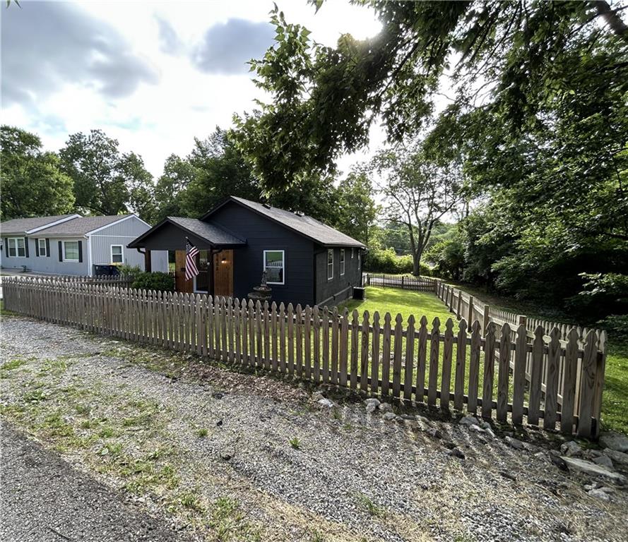 Listing Photo MLS #HMS2625324