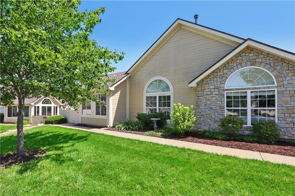 Listing Photo MLS #HMS2625332