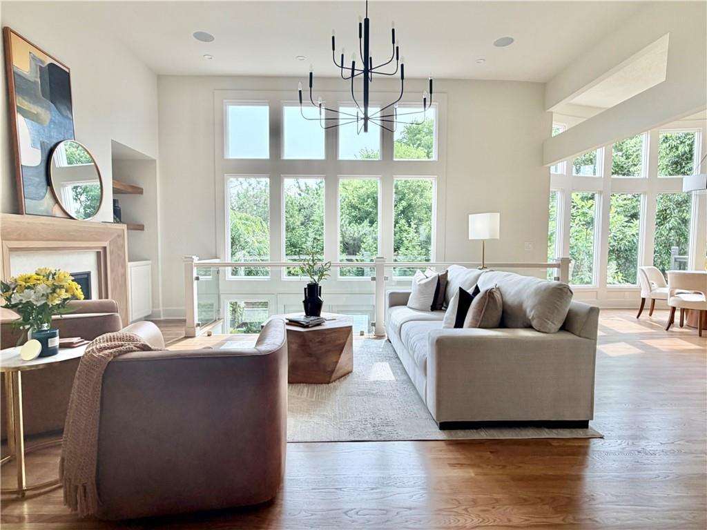 Listing Photo MLS #HMS2625450