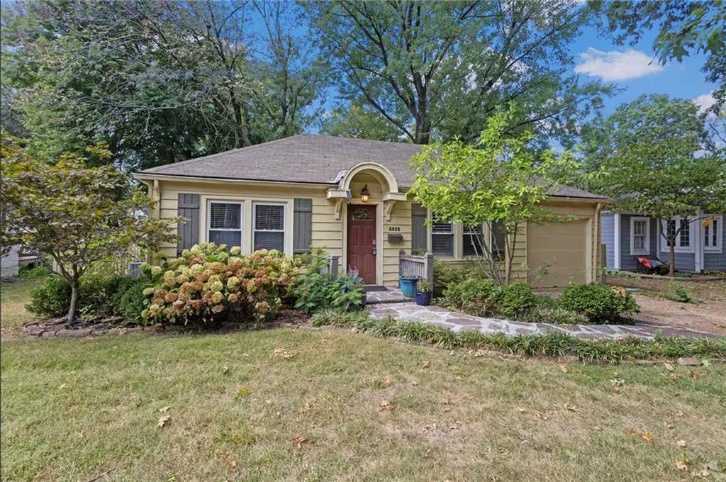 Listing Photo MLS #HMS2625519
