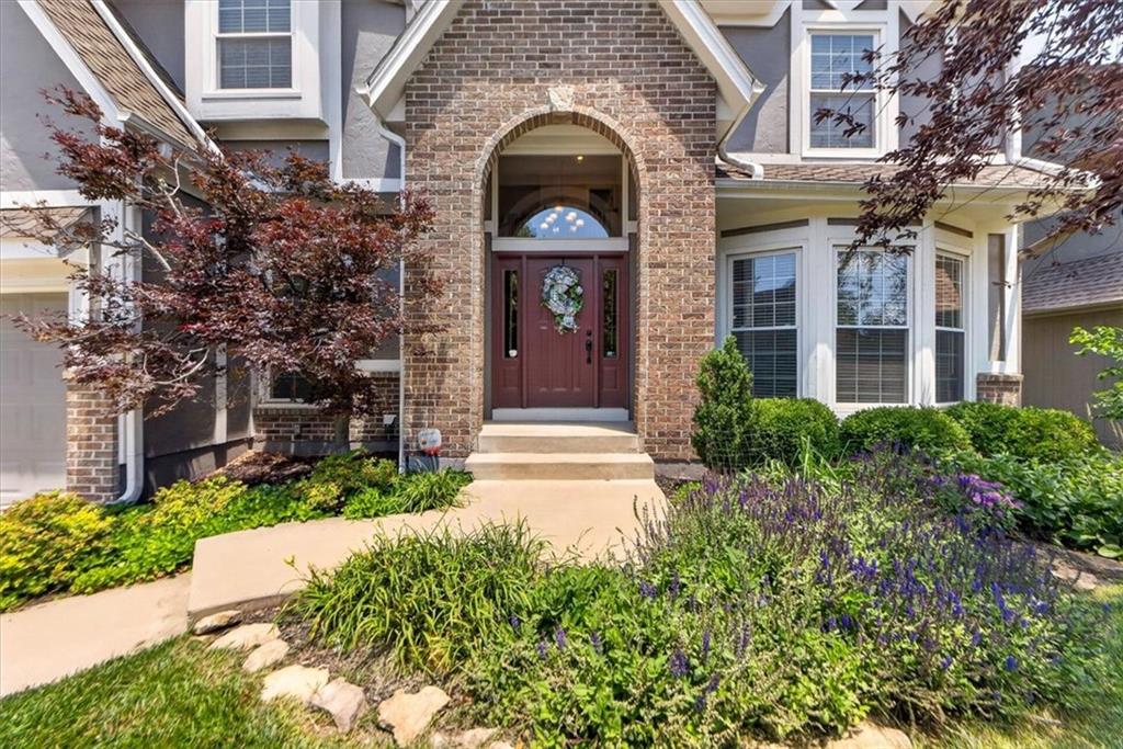 Listing Photo MLS #HMS2625705
