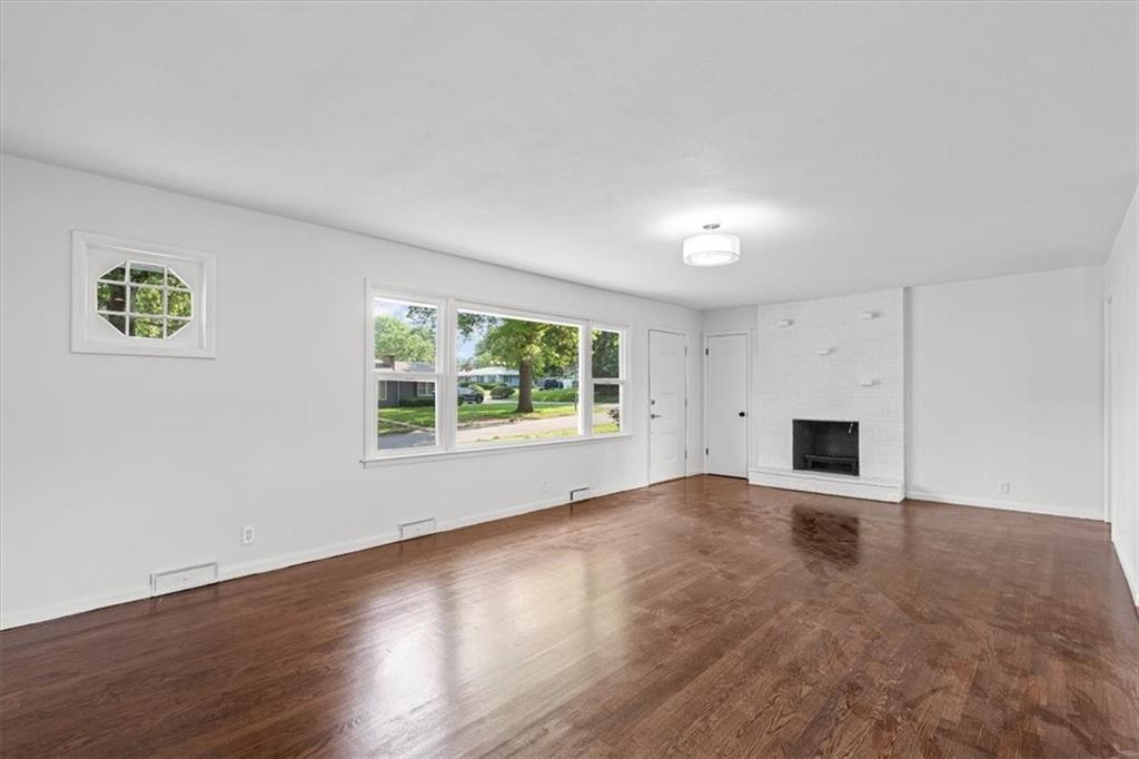 Listing Photo MLS #HMS2625769